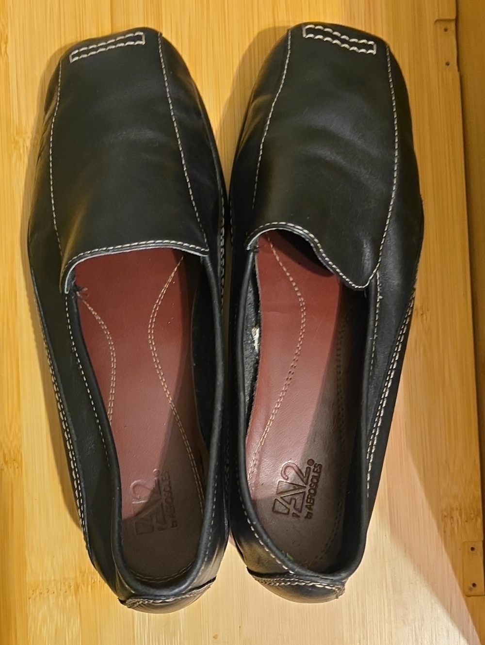Women's Black Slip-On Leather Loafers